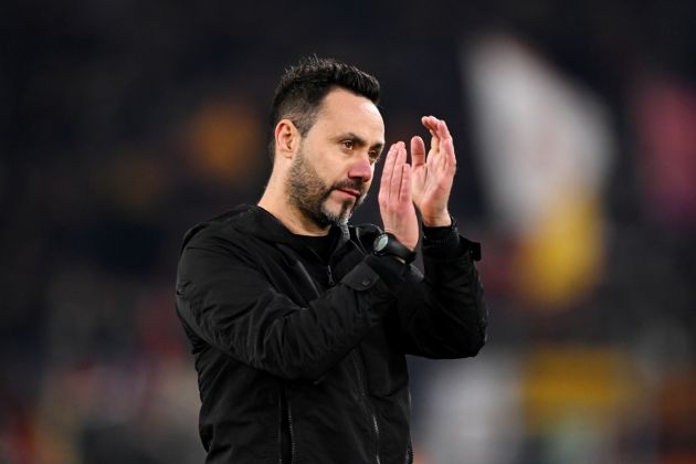 Milan links ROME, ITALY - MARCH 07: Roberto De Zerbi, Manager of Brighton & Hove Albion, applauds the fans at full-time following the team's defeat in the UEFA Europa League 2023/24 round of 16 first leg match between AS Roma and Brighton & Hove Albion at Stadio Olimpico on March 07, 2024 in Rome, Italy. (Photo by Mike Hewitt/Getty Images)