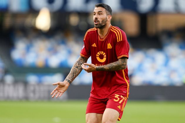 NAPLES, ITALY - APRIL 28: Leonardo Spinazzola of AS Roma during the Serie A TIM match between SSC Napoli and AS Roma - Serie A TIM at Stadio Diego Armando Maradona on April 28, 2024 in Naples, Italy. (Photo by Francesco Pecoraro/Getty Images)